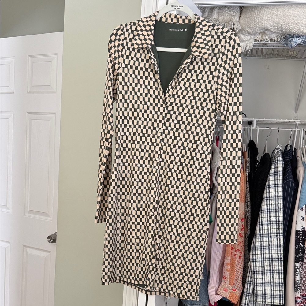 Abercrombie & Fitch Black and Cream Checkered Shirt